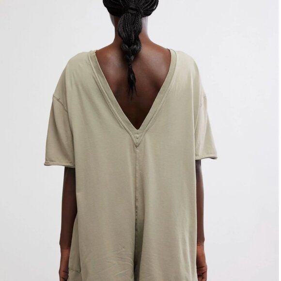 Free People Hot Shot Tee Romper in Sage Stone EUC size M - Picture 3 of 5